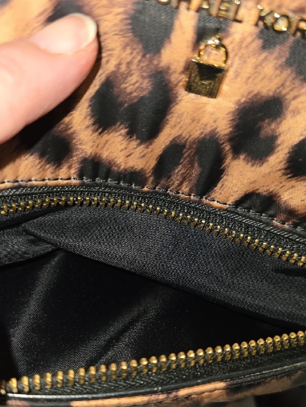 Michael Kors Leopard-Print Tote in Brown/Black w/Gold Hardware Needs Zipper Pull - Picture 3 of 14